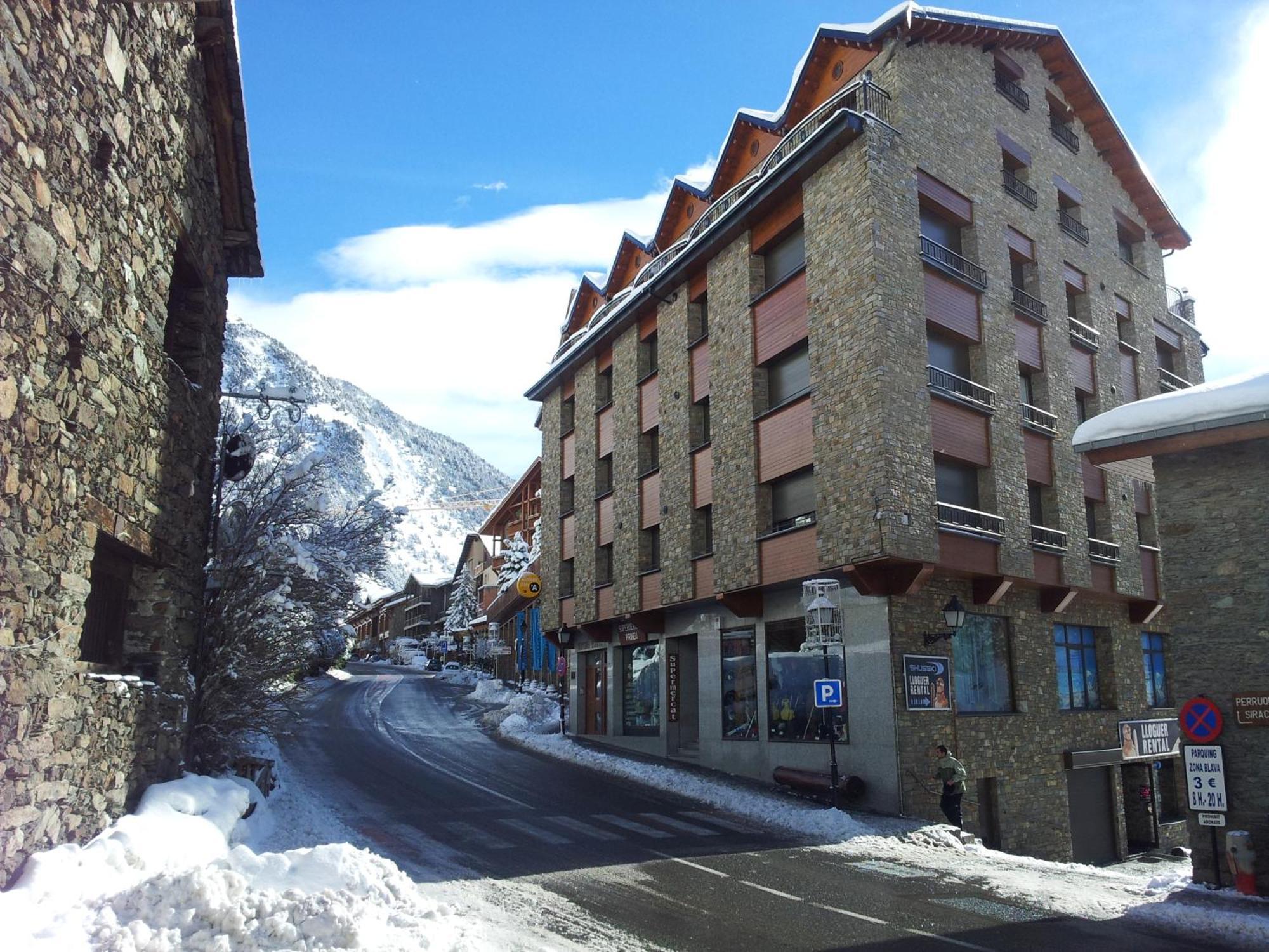 Apartaments Turistics Pirineu Soldeu Exterior photo